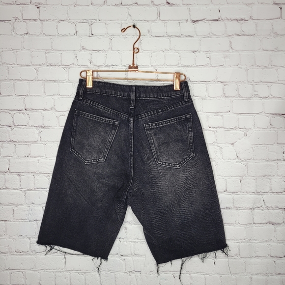 NWOT AGOLDE 90's Shorts - Black frayed hem High Waisted Size 25 - Picture 3 of 6